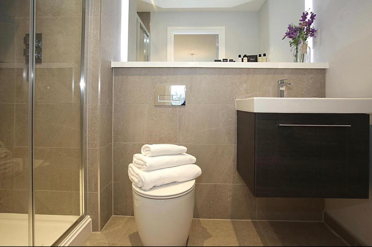 Mnitri Apartment Лутън Екстериор снимка