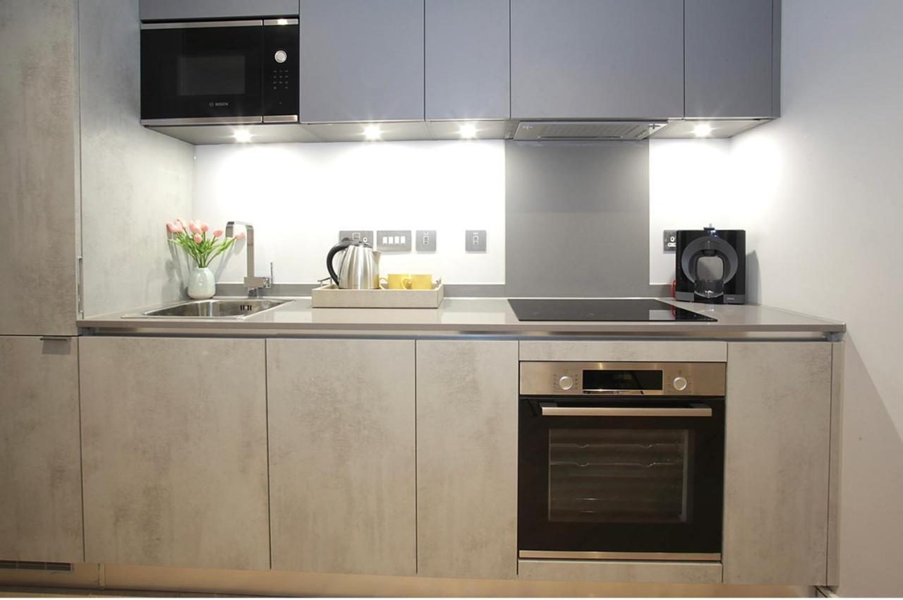 Mnitri Apartment Лутън Екстериор снимка
